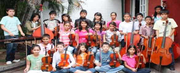 Orquesta Calea tocar en la OEA